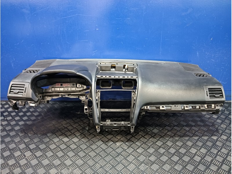 Recambio de salpicadero para subaru xv 2.0 cat referencia OEM IAM 66040FJ010  