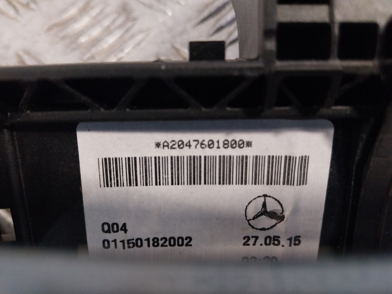 Recambio de maneta exterior delantera derecha para mercedes-benz clase gla (w156) referencia OEM IAM A2047601800 05080801 A15676