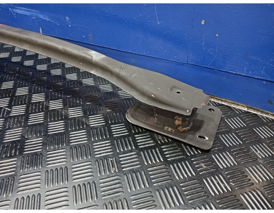 Recambio de refuerzo paragolpes trasero para ford fiesta (ccn) 1.25 16v cat referencia OEM IAM 8V5117912BH  KA8587900011