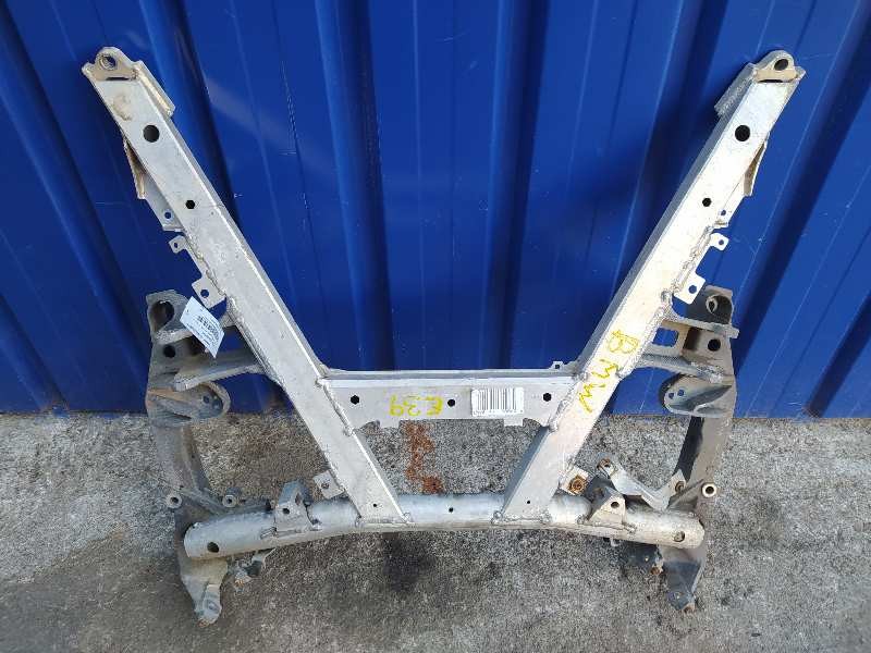 Recambio de puente delantero para bmw serie 5 berlina (e39) 2.5 24v cat referencia OEM IAM 256S4  