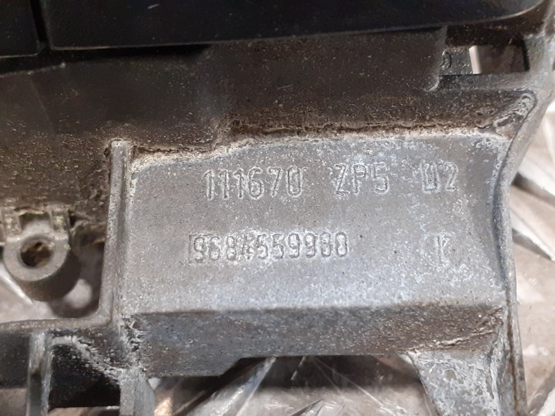 Recambio de maneta exterior delantera derecha para peugeot 5008 sport pack referencia OEM IAM   