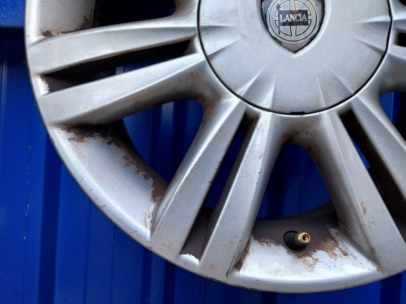 Recambio de llanta para lancia musa (184) referencia OEM IAM 51748730  