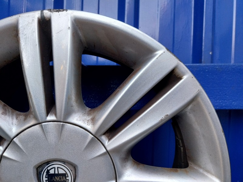 Recambio de llanta para lancia musa (184) referencia OEM IAM 51748730  