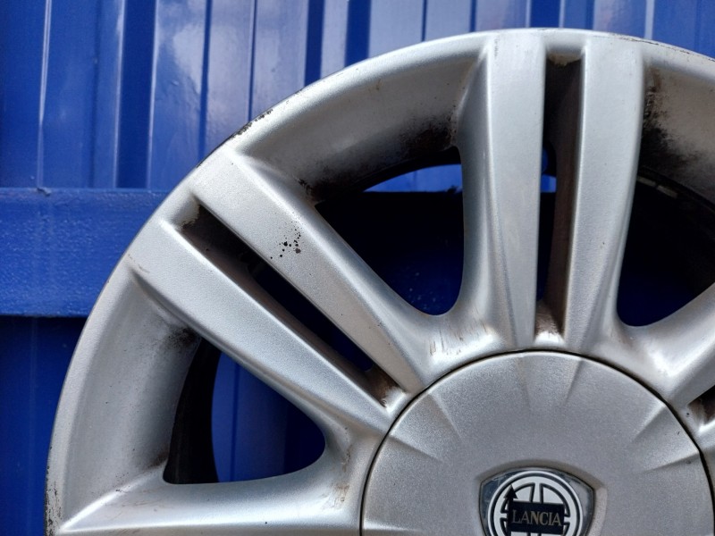 Recambio de llanta para lancia musa (184) referencia OEM IAM 51748730  