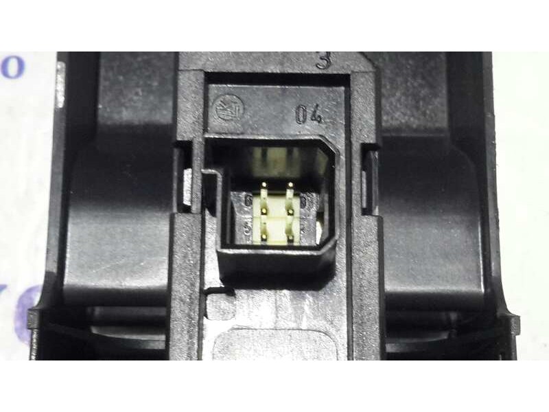 Recambio de mando elevalunas delantero derecho para opel astra gtc 1.6 16v referencia OEM IAM 13197132  93162821