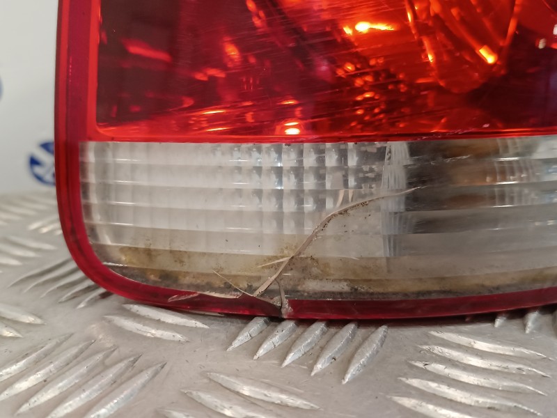 Recambio de piloto trasero izquierdo para volkswagen touareg (7la) 2.5 tdi referencia OEM IAM 7L6945095K 28259002 7L6945095K06S