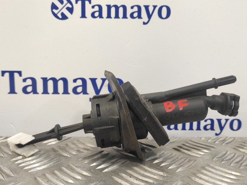 Recambio de bomba embrague para ford focus lim. (cb8) 1.6 tdci cat referencia OEM IAM 3M517A543AG  