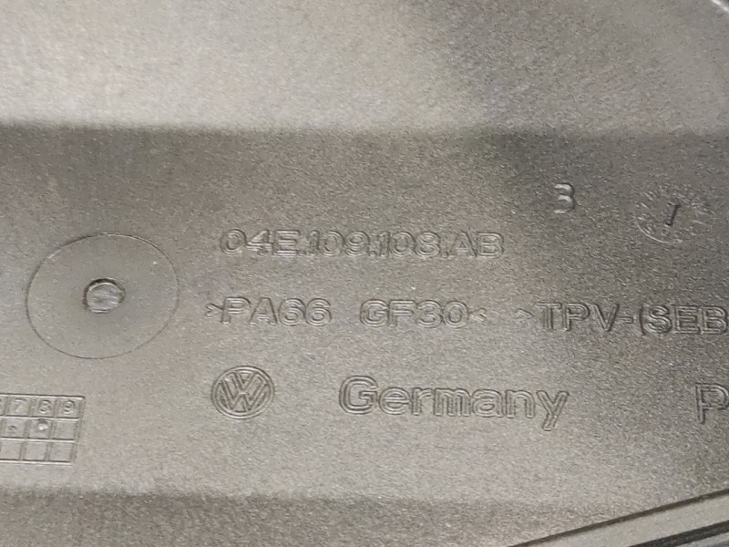Recambio de tapa distribucion para volkswagen t-roc 1.5 16v tsi act referencia OEM IAM 04E109108AB  