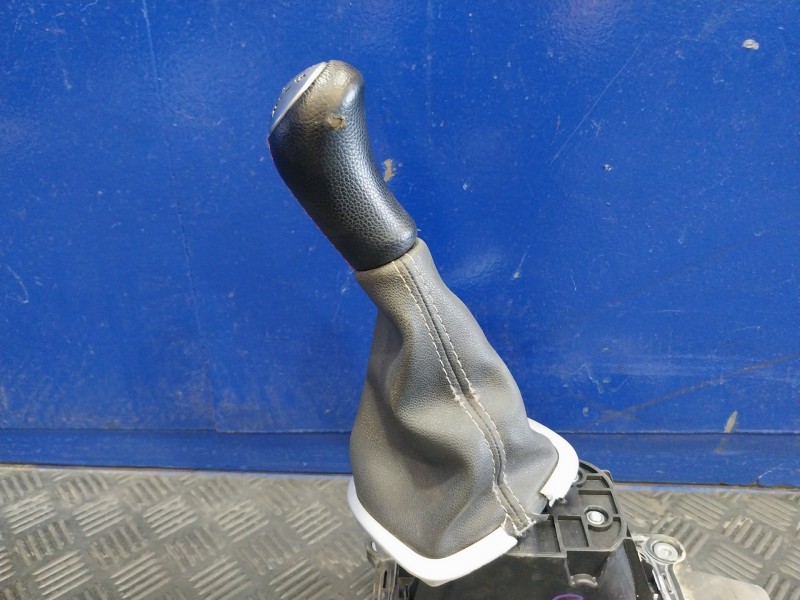 Recambio de palanca cambio para renault clio iii referencia OEM IAM 8200755871  3700010