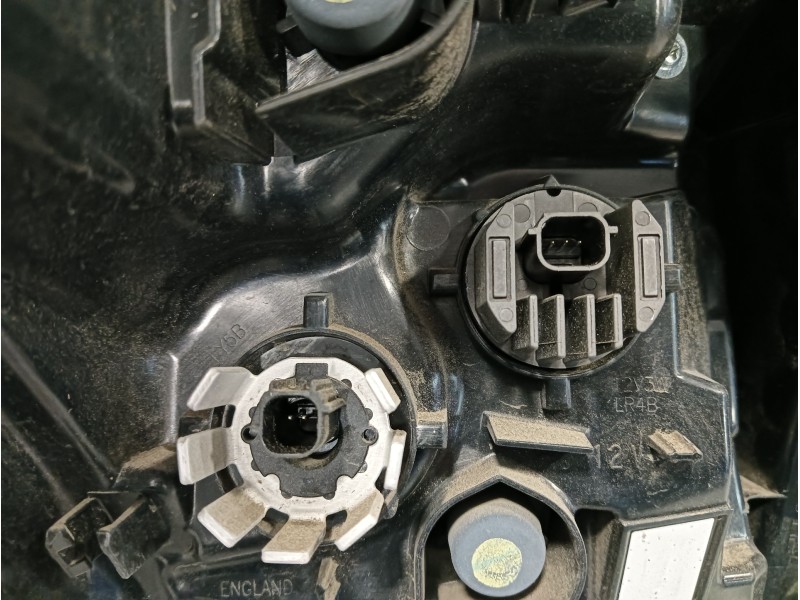 Recambio de piloto trasero derecho para toyota yaris (xpa1f/mxph11/chxnbw) hybrid 1.5cc referencia OEM IAM 81551K0040  