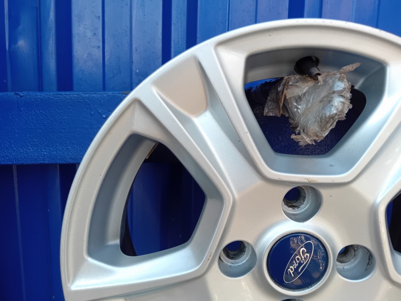 Recambio de llanta para ford tourneo courier (c4a) referencia OEM IAM ET75-1007-AB  