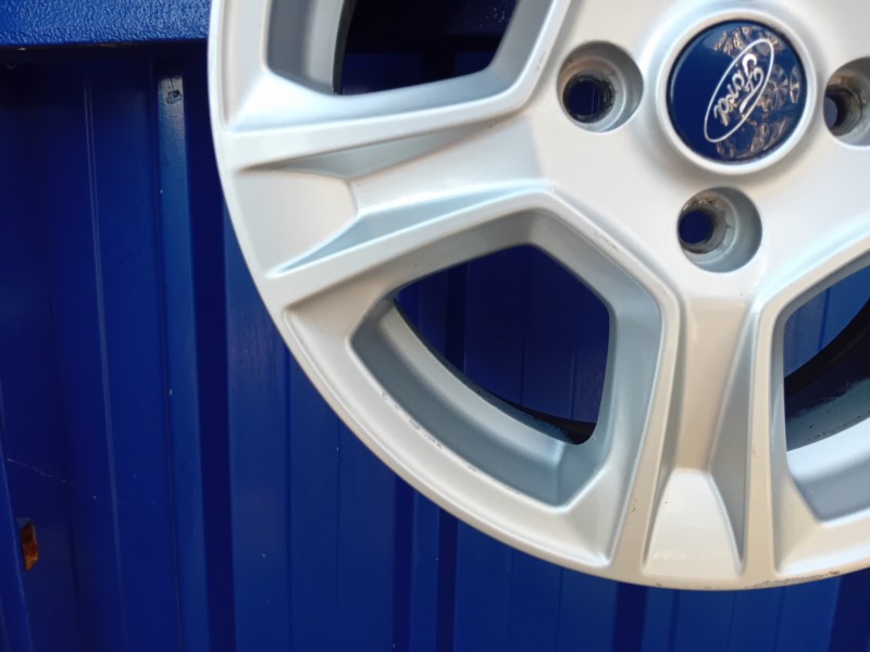 Recambio de llanta para ford tourneo courier (c4a) referencia OEM IAM ET75-1007-AB  