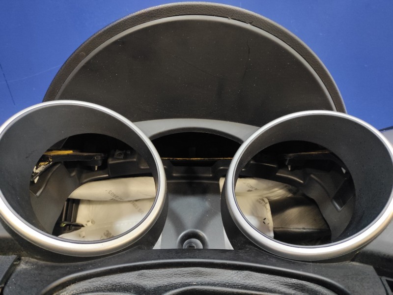 Recambio de salpicadero para ssangyong tivoli premium 4x2 referencia OEM IAM   