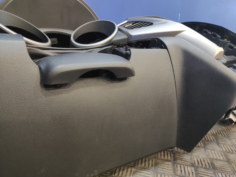 Recambio de salpicadero para ssangyong tivoli premium 4x2 referencia OEM IAM   