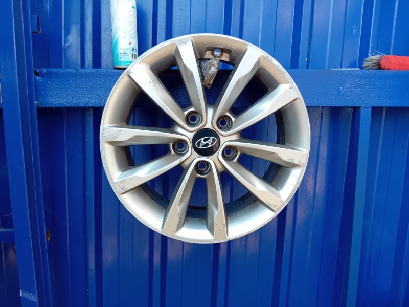 Recambio de llanta para hyundai i40 referencia OEM IAM 529103Z610  