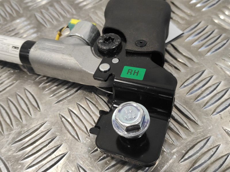 Recambio de pretensor cinturon delantero derecho para ssangyong tivoli premium 4x2 referencia OEM IAM 7466235000LBH  