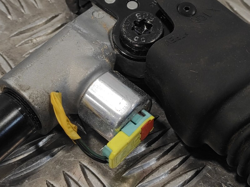 Recambio de pretensor cinturon delantero izquierdo para ssangyong tivoli premium 4x2 referencia OEM IAM 7466135000LBH  