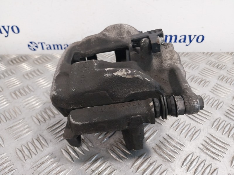 Recambio de pinza freno delantera derecha para mercedes-benz clase gla (w156) referencia OEM IAM 320X30  