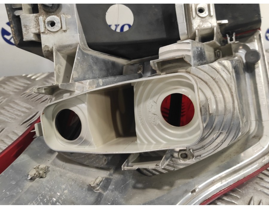 Recambio de piloto trasero derecho para citroën c4 grand picasso 2.0 hdi fap referencia OEM IAM 9653547480  