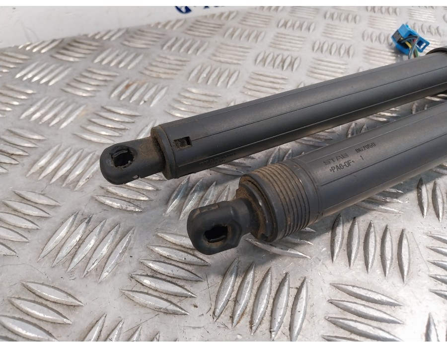 Recambio de amortiguadores maletero / porton para mercedes-benz clase gla (w156) referencia OEM IAM A1568900230  A1569800764