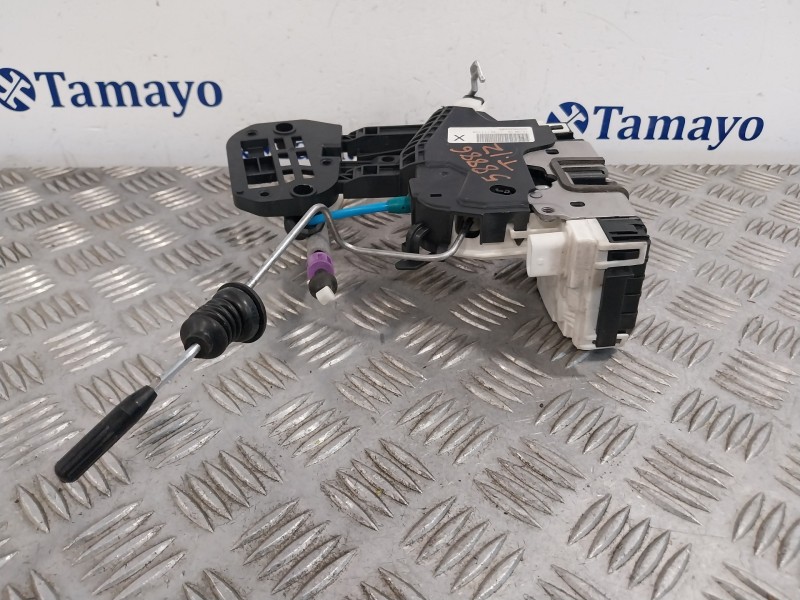 Recambio de cerradura puerta trasera izquierda para mercedes-benz clase gla (w156) referencia OEM IAM A2047302735 927576 A246722