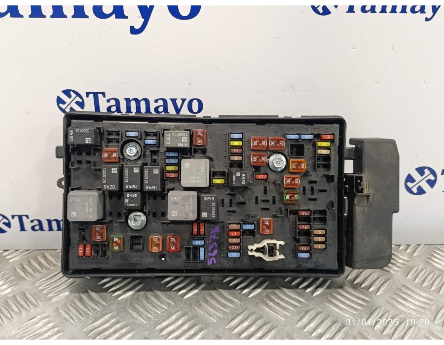 Recambio de caja reles / fusibles para opel insignia berlina 2.0 cdti cat referencia OEM IAM 544949969 13275881 13255300
