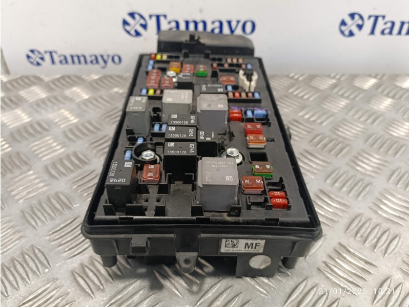 Recambio de caja reles / fusibles para opel insignia berlina 2.0 cdti cat referencia OEM IAM 544949969 13275881 13255300