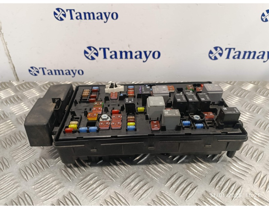 Recambio de caja reles / fusibles para opel insignia berlina 2.0 cdti cat referencia OEM IAM 544949969 13275881 13255300