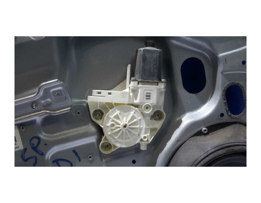 Recambio de elevalunas delantero izquierdo para ford focus berlina (cap) 1.6 16v cat referencia OEM IAM 995208101  