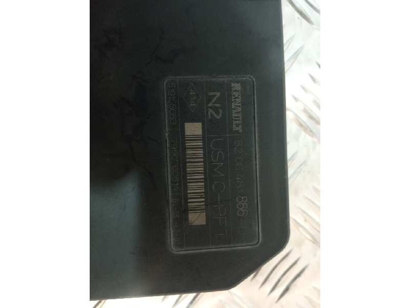 Recambio de caja reles / fusibles para renault megane ii berlina 3p referencia OEM IAM 8200481866  519158083