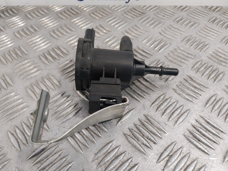Recambio de valvula aire adicional para mercedes-benz clase gla (w156) referencia OEM IAM A0014760532  