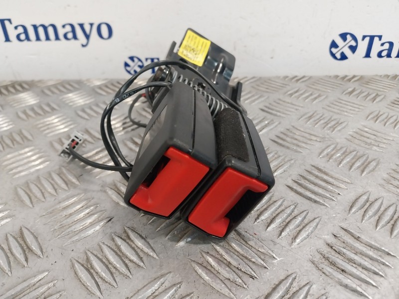 Recambio de enganche cinturon trasero central para opel adam referencia OEM IAM 34139687  13357735