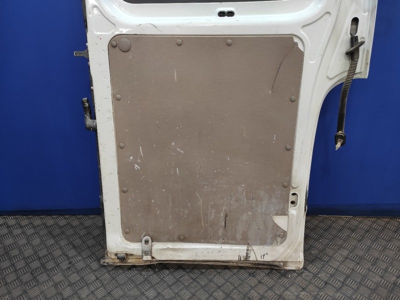 Recambio de puerta trasera carga izquierda para renault master desde ´98 referencia OEM IAM  167895 