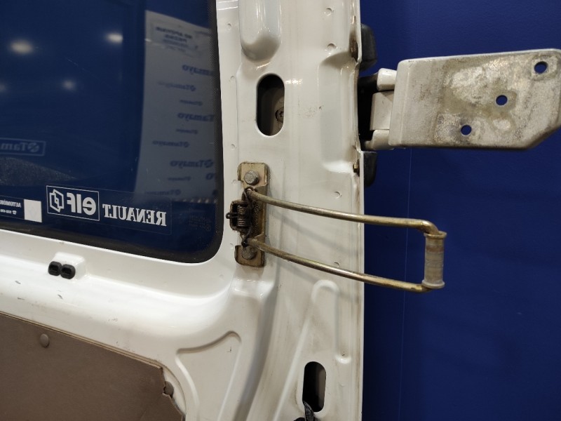 Recambio de puerta trasera carga izquierda para renault master desde ´98 referencia OEM IAM  167895 