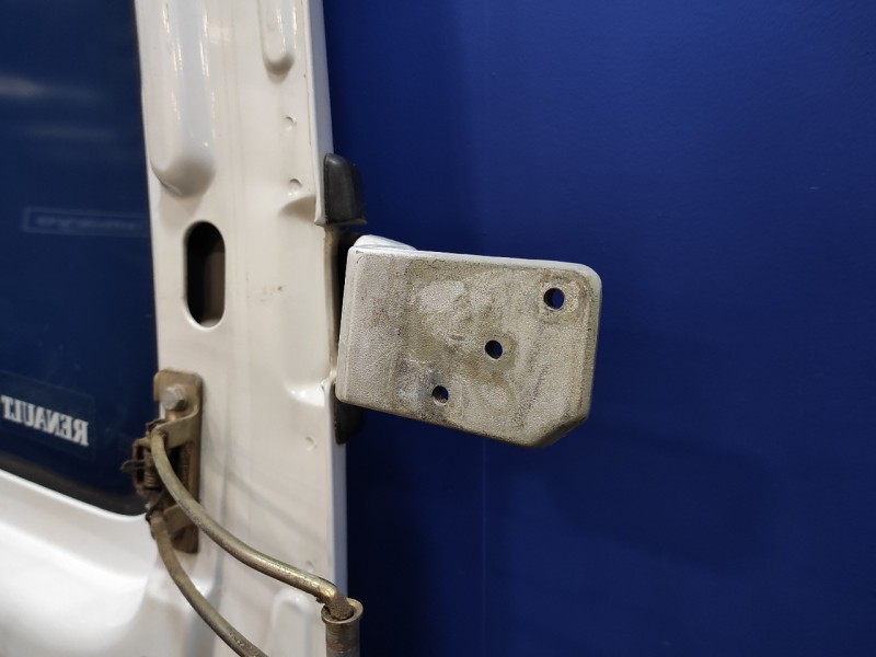 Recambio de puerta trasera carga izquierda para renault master desde ´98 referencia OEM IAM  167895 