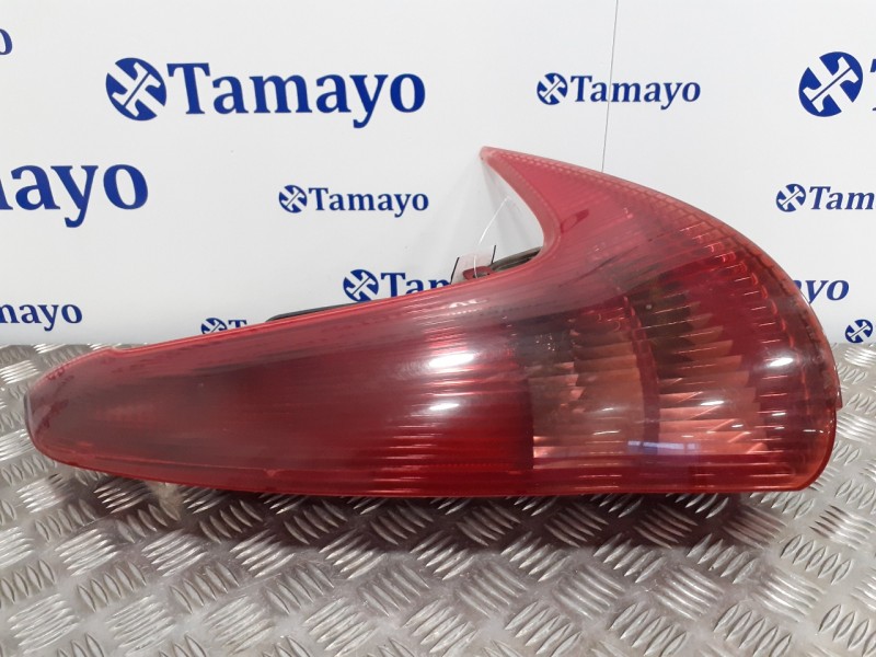 Recambio de piloto trasero derecho para peugeot 206 sw 2.0 hdi cat referencia OEM IAM 9641540577  