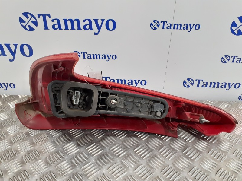 Recambio de piloto trasero derecho para peugeot 206 sw 2.0 hdi cat referencia OEM IAM 9641540577  