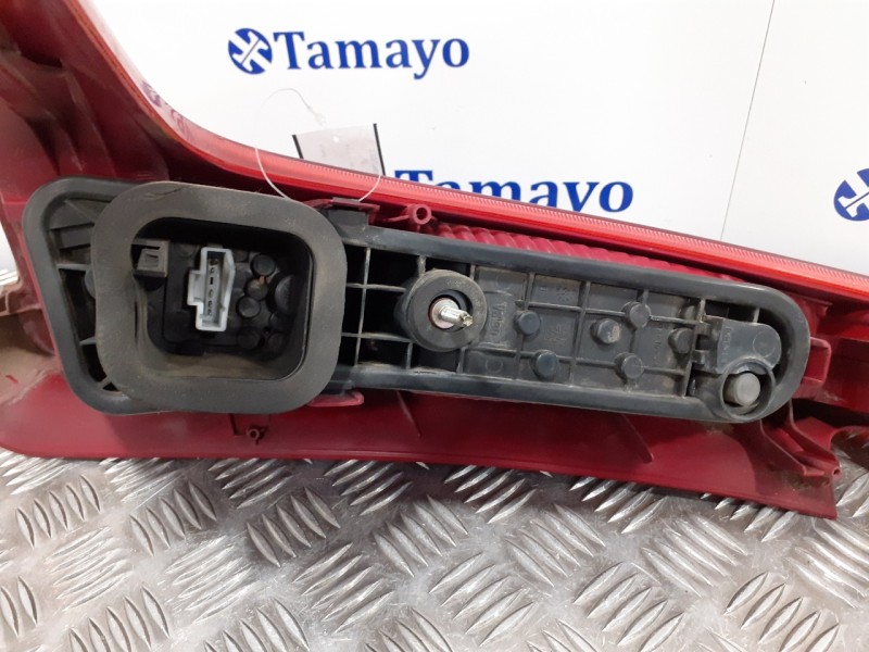 Recambio de piloto trasero derecho para peugeot 206 sw 2.0 hdi cat referencia OEM IAM 9641540577  