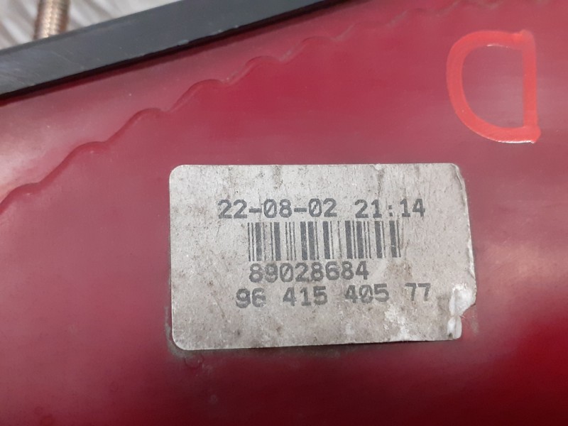 Recambio de piloto trasero derecho para peugeot 206 sw 2.0 hdi cat referencia OEM IAM 9641540577  