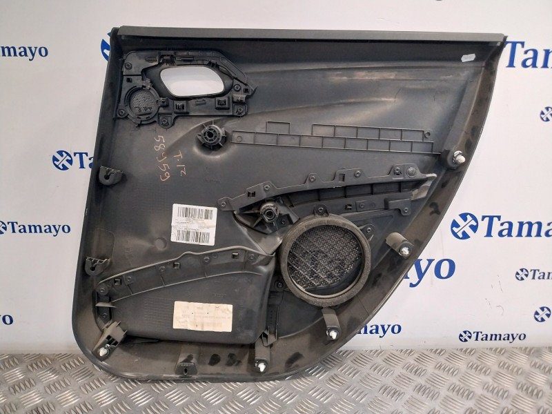 Recambio de guarnecido puerta trasera izquierda para peugeot 208 1.2 12v vti referencia OEM IAM 96763548ZD 491100129639 49110012