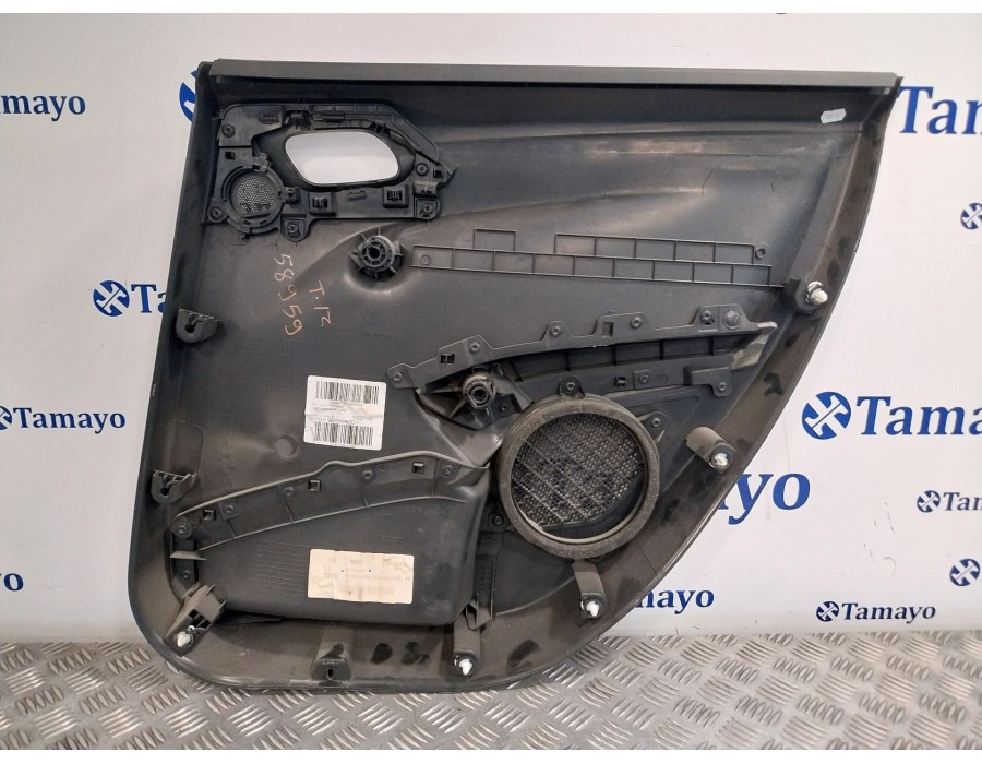 Recambio de guarnecido puerta trasera izquierda para peugeot 208 1.2 12v vti referencia OEM IAM 96763548ZD 491100129639 49110012