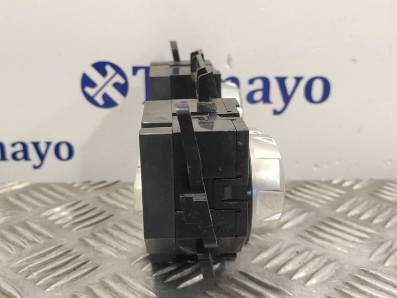 Recambio de mando climatizador para subaru forester s12 2.0 diesel cat referencia OEM IAM 72311SC060  T1007170DB