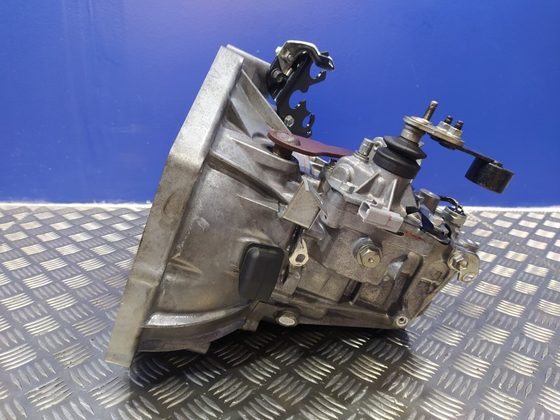 Recambio de caja cambios para toyota aygo 1.0 cat referencia OEM IAM 1KRFE  