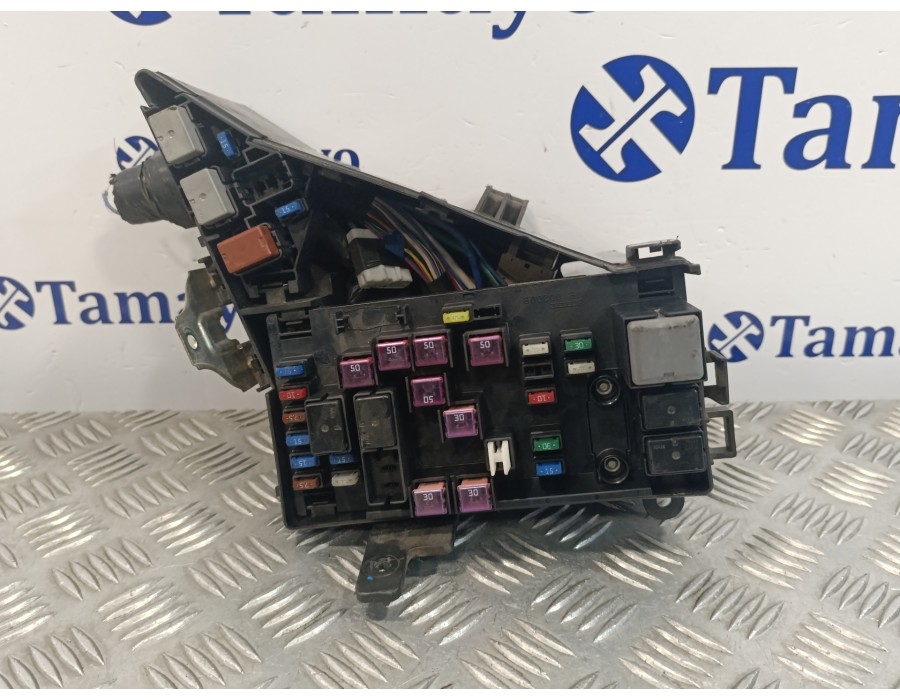Recambio de caja reles / fusibles para subaru forester s12 2.0 diesel cat referencia OEM IAM 82241SC020PD  MB100200B
