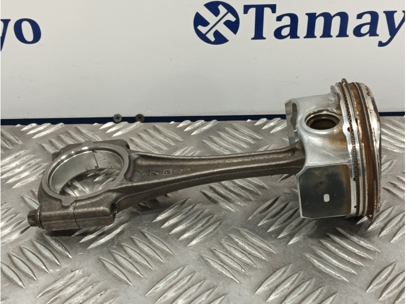 Recambio de piston para mazda 3 berlina (bp) referencia OEM IAM KS1275  