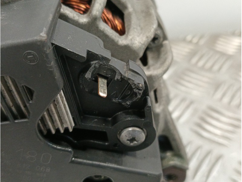 Recambio de alternador para land rover discovery sport referencia OEM IAM 0125812068  GX7310300CE