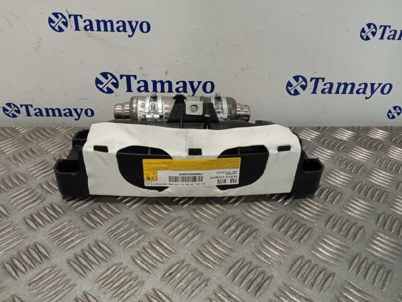Recambio de airbag delantero derecho para mercedes-benz clase gla (w156) referencia OEM IAM A1768600002  618237602