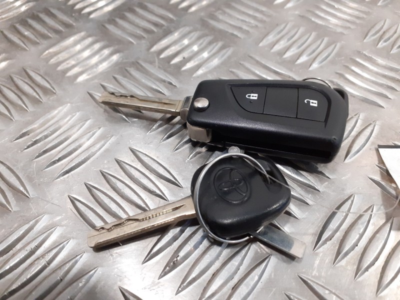 Recambio de conmutador de arranque para toyota aygo 1.0 cat referencia OEM IAM 897820H020  6256560000