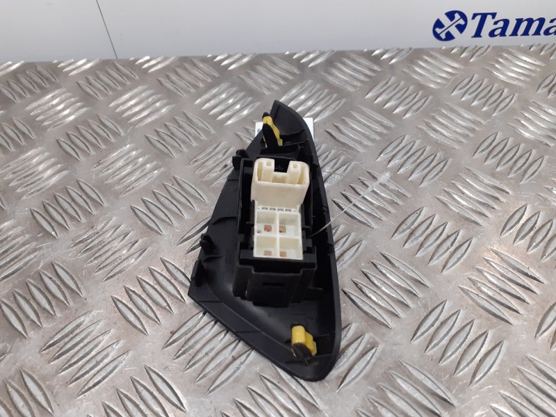 Recambio de mando elevalunas delantero derecho para toyota aygo 1.0 cat referencia OEM IAM   