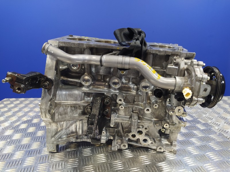 Recambio de bloque para mazda 3 berlina (bp) referencia OEM IAM PE21391340  PE272222